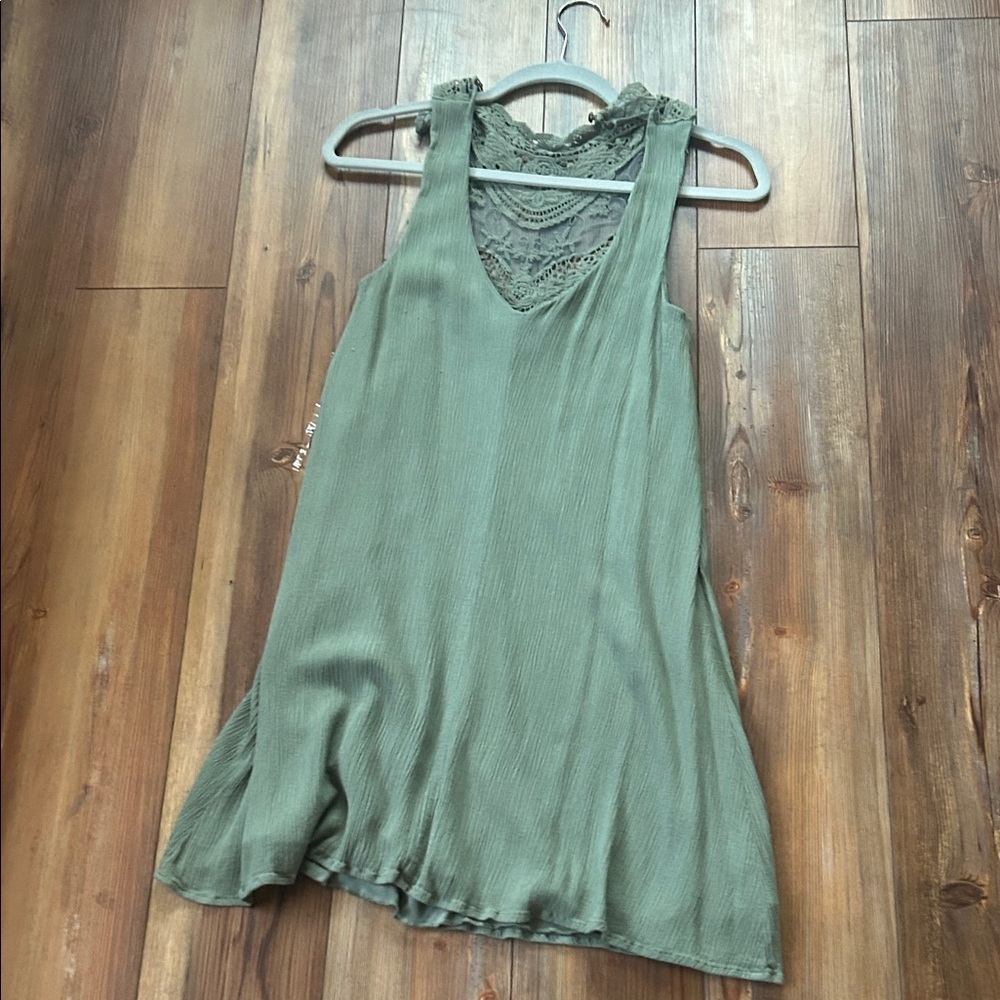Green Sleeveless Dress with Lace Detail